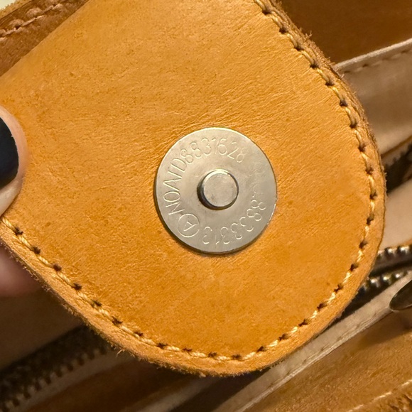 Tan light brown leather laptop purse book bag. - Picture 12 of 12